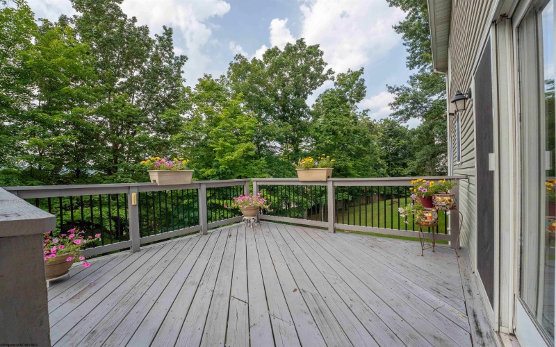 1005 Deerwood Drive, Morgantown, West Virginia 26508, 4 Bedrooms Bedrooms, 11 Rooms Rooms,3 BathroomsBathrooms,Single Family Detached,For Sale,Deerwood,10160906