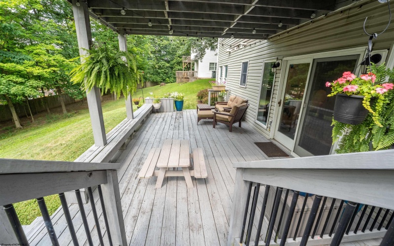 1005 Deerwood Drive, Morgantown, West Virginia 26508, 4 Bedrooms Bedrooms, 11 Rooms Rooms,3 BathroomsBathrooms,Single Family Detached,For Sale,Deerwood,10160906