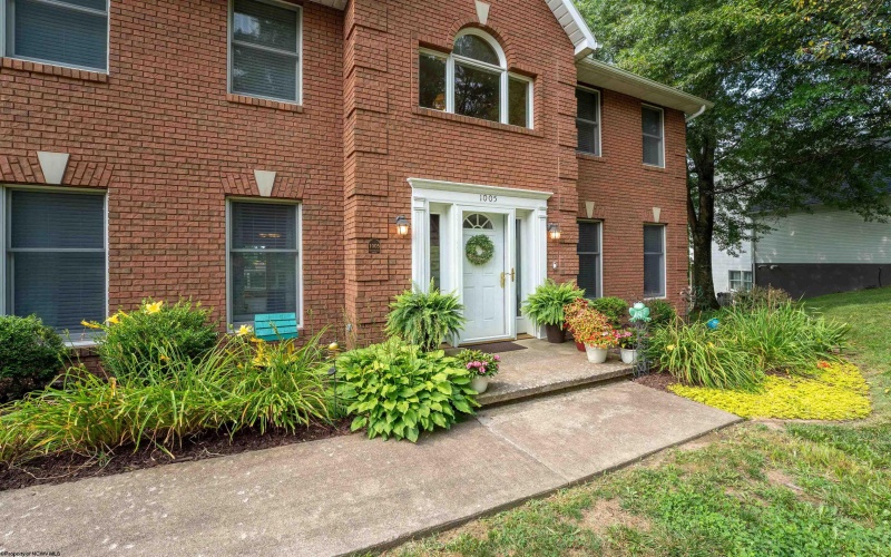 1005 Deerwood Drive, Morgantown, West Virginia 26508, 4 Bedrooms Bedrooms, 11 Rooms Rooms,3 BathroomsBathrooms,Single Family Detached,For Sale,Deerwood,10160906