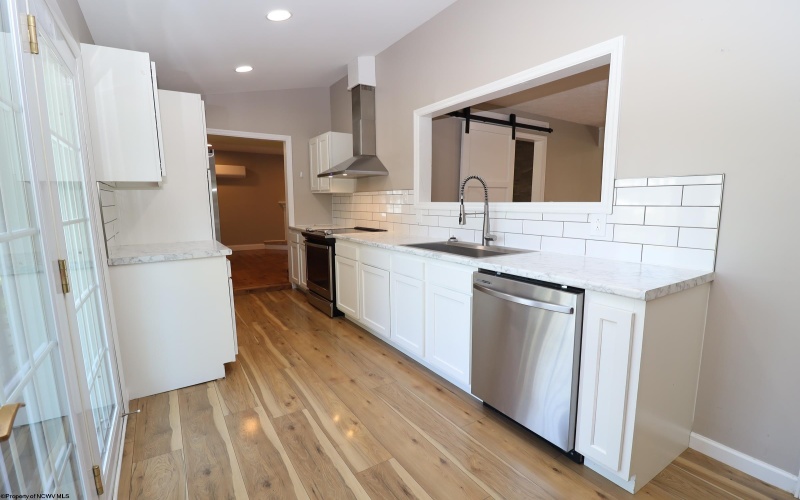 124 Riverview Drive, Elkins, West Virginia 26241, 4 Bedrooms Bedrooms, 7 Rooms Rooms,2 BathroomsBathrooms,Single Family Detached,For Sale,Riverview,10158787