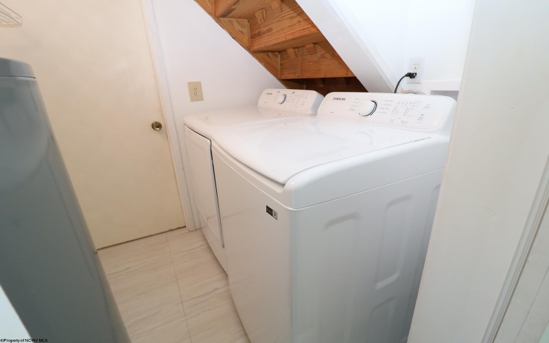 124 Riverview Drive, Elkins, West Virginia 26241, 4 Bedrooms Bedrooms, 7 Rooms Rooms,2 BathroomsBathrooms,Single Family Detached,For Sale,Riverview,10158787