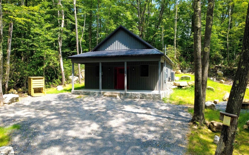 174 Dogwood Drive, Terra Alta, West Virginia 26764, 3 Bedrooms Bedrooms, 7 Rooms Rooms,2 BathroomsBathrooms,Single Family Detached,For Sale,Dogwood,10160914