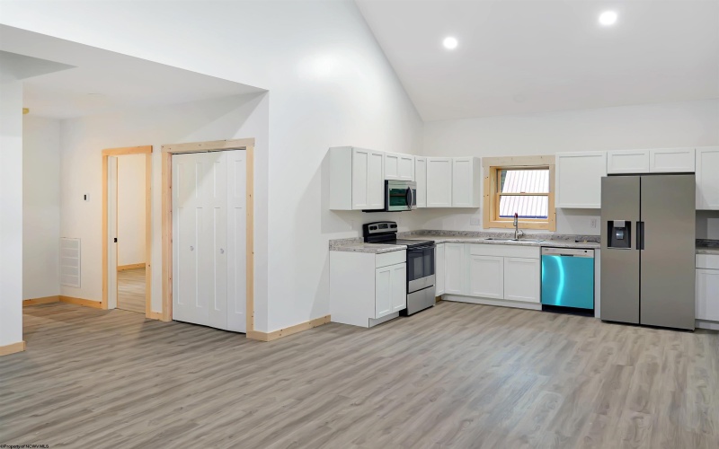 174 Dogwood Drive, Terra Alta, West Virginia 26764, 3 Bedrooms Bedrooms, 7 Rooms Rooms,2 BathroomsBathrooms,Single Family Detached,For Sale,Dogwood,10160914