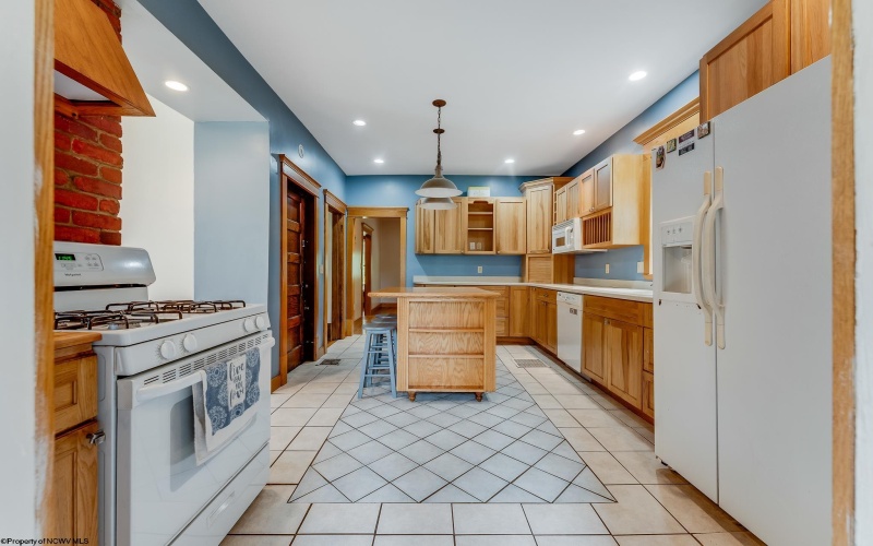 72 Robinson Run, Maidsville, West Virginia 26541, 3 Bedrooms Bedrooms, 8 Rooms Rooms,1 BathroomBathrooms,Single Family Detached,For Sale,Robinson,10160902