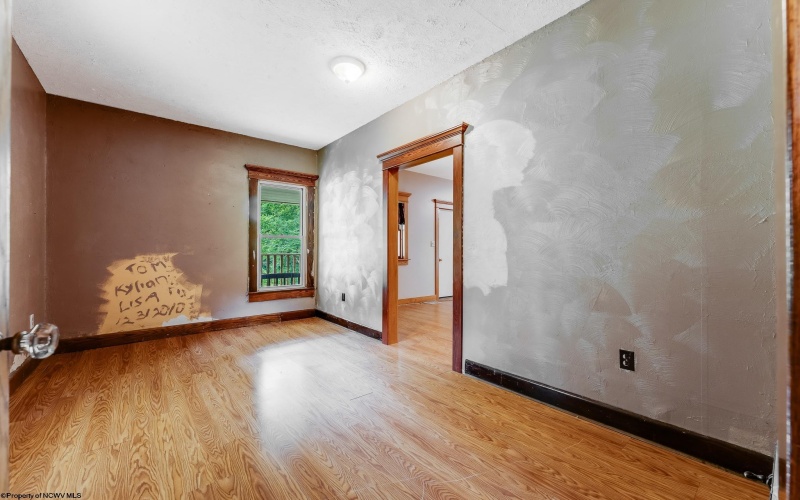 72 Robinson Run, Maidsville, West Virginia 26541, 3 Bedrooms Bedrooms, 8 Rooms Rooms,1 BathroomBathrooms,Single Family Detached,For Sale,Robinson,10160902