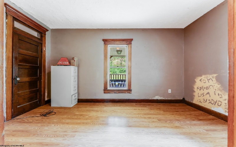 72 Robinson Run, Maidsville, West Virginia 26541, 3 Bedrooms Bedrooms, 8 Rooms Rooms,1 BathroomBathrooms,Single Family Detached,For Sale,Robinson,10160902