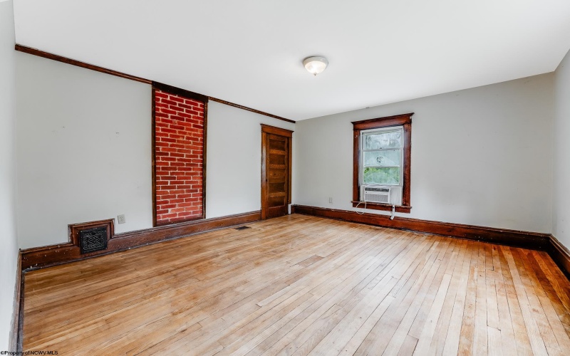 72 Robinson Run, Maidsville, West Virginia 26541, 3 Bedrooms Bedrooms, 8 Rooms Rooms,1 BathroomBathrooms,Single Family Detached,For Sale,Robinson,10160902