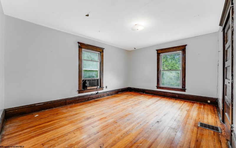 72 Robinson Run, Maidsville, West Virginia 26541, 3 Bedrooms Bedrooms, 8 Rooms Rooms,1 BathroomBathrooms,Single Family Detached,For Sale,Robinson,10160902