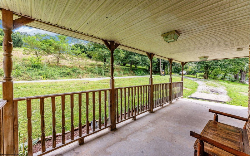 72 Robinson Run, Maidsville, West Virginia 26541, 3 Bedrooms Bedrooms, 8 Rooms Rooms,1 BathroomBathrooms,Single Family Detached,For Sale,Robinson,10160902