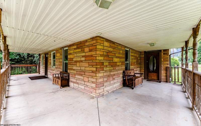 72 Robinson Run, Maidsville, West Virginia 26541, 3 Bedrooms Bedrooms, 8 Rooms Rooms,1 BathroomBathrooms,Single Family Detached,For Sale,Robinson,10160902