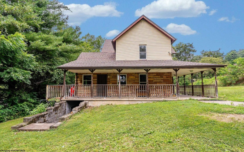 72 Robinson Run, Maidsville, West Virginia 26541, 3 Bedrooms Bedrooms, 8 Rooms Rooms,1 BathroomBathrooms,Single Family Detached,For Sale,Robinson,10160902