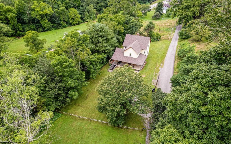 72 Robinson Run, Maidsville, West Virginia 26541, 3 Bedrooms Bedrooms, 8 Rooms Rooms,1 BathroomBathrooms,Single Family Detached,For Sale,Robinson,10160902