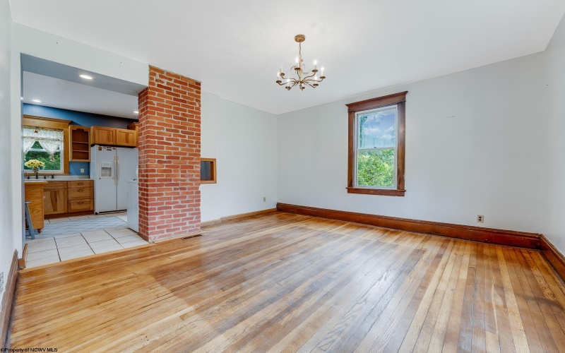 72 Robinson Run, Maidsville, West Virginia 26541, 3 Bedrooms Bedrooms, 8 Rooms Rooms,1 BathroomBathrooms,Single Family Detached,For Sale,Robinson,10160902