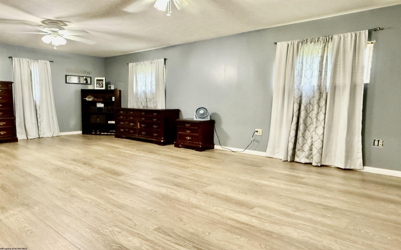 141 Golf Drive, Fairmont, West Virginia 26554, 5 Bedrooms Bedrooms, 8 Rooms Rooms,1 BathroomBathrooms,Single Family Detached,For Sale,Golf,10160909