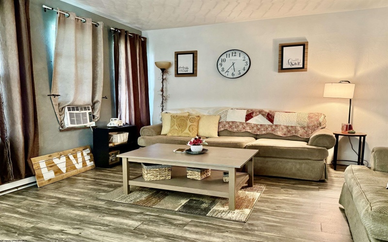 141 Golf Drive, Fairmont, West Virginia 26554, 5 Bedrooms Bedrooms, 8 Rooms Rooms,1 BathroomBathrooms,Single Family Detached,For Sale,Golf,10160909