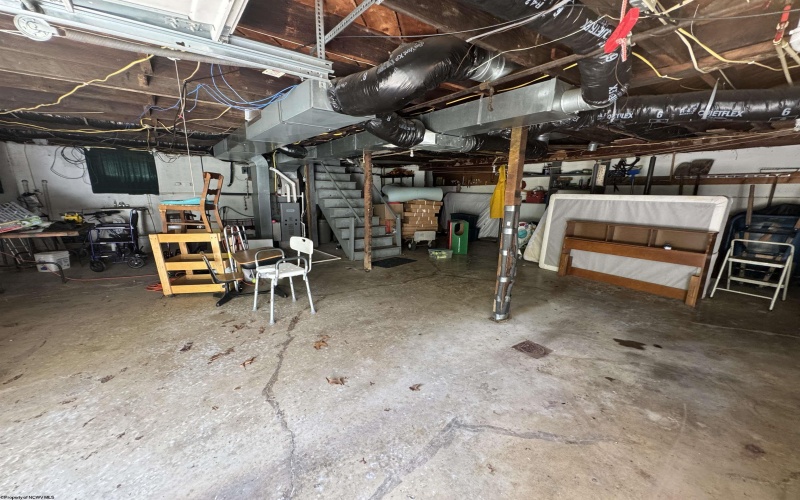 556 Broad Street, Weston, West Virginia 26452, 2 Bedrooms Bedrooms, 5 Rooms Rooms,1 BathroomBathrooms,Single Family Detached,For Sale,Broad,10160919
