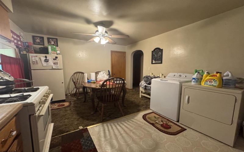 556 Broad Street, Weston, West Virginia 26452, 2 Bedrooms Bedrooms, 5 Rooms Rooms,1 BathroomBathrooms,Single Family Detached,For Sale,Broad,10160919