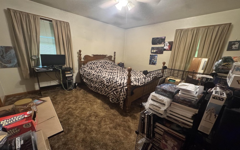 556 Broad Street, Weston, West Virginia 26452, 2 Bedrooms Bedrooms, 5 Rooms Rooms,1 BathroomBathrooms,Single Family Detached,For Sale,Broad,10160919