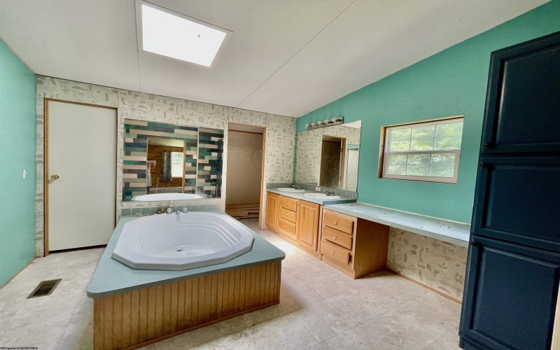 3806 Irish Ridge Road, Tunnelton, West Virginia 26444, 3 Bedrooms Bedrooms, 6 Rooms Rooms,2 BathroomsBathrooms,Single Family Detached,For Sale,Irish Ridge,10160939