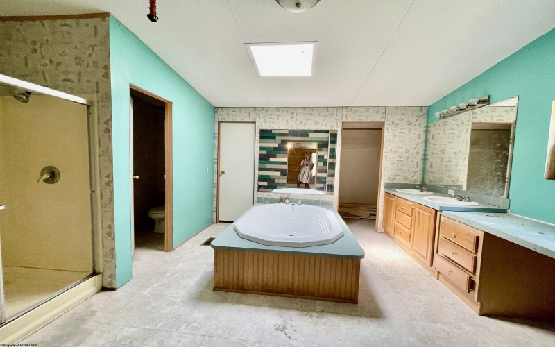 3806 Irish Ridge Road, Tunnelton, West Virginia 26444, 3 Bedrooms Bedrooms, 6 Rooms Rooms,2 BathroomsBathrooms,Single Family Detached,For Sale,Irish Ridge,10160939