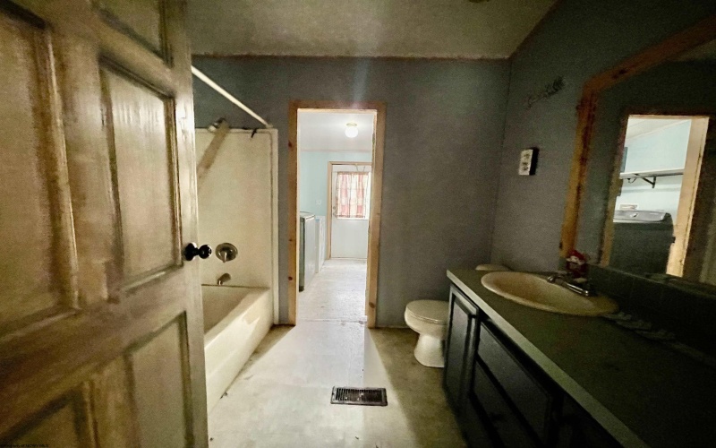 3806 Irish Ridge Road, Tunnelton, West Virginia 26444, 3 Bedrooms Bedrooms, 6 Rooms Rooms,2 BathroomsBathrooms,Single Family Detached,For Sale,Irish Ridge,10160939