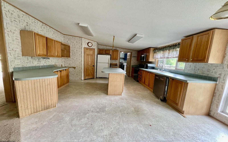 3806 Irish Ridge Road, Tunnelton, West Virginia 26444, 3 Bedrooms Bedrooms, 6 Rooms Rooms,2 BathroomsBathrooms,Single Family Detached,For Sale,Irish Ridge,10160939