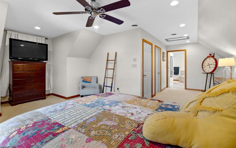 207 Willowdale Road, Morgantown, West Virginia 26505, 3 Bedrooms Bedrooms, 8 Rooms Rooms,2 BathroomsBathrooms,Single Family Detached,For Sale,Willowdale,10160938