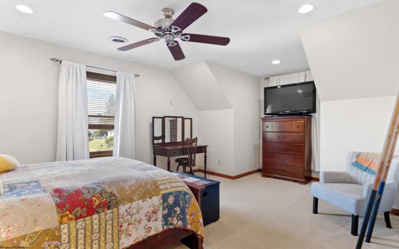 207 Willowdale Road, Morgantown, West Virginia 26505, 3 Bedrooms Bedrooms, 8 Rooms Rooms,2 BathroomsBathrooms,Single Family Detached,For Sale,Willowdale,10160938
