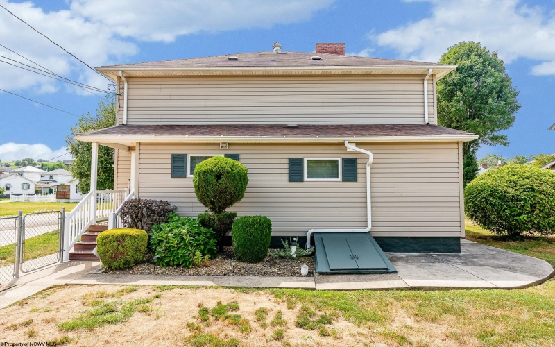 41 First Street, Smock, Pennsylvania 15480, 4 Bedrooms Bedrooms, 7 Rooms Rooms,2 BathroomsBathrooms,Single Family Detached,For Sale,First,10160933