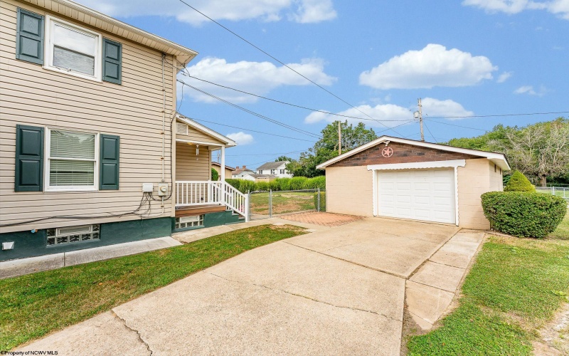 41 First Street, Smock, Pennsylvania 15480, 4 Bedrooms Bedrooms, 7 Rooms Rooms,2 BathroomsBathrooms,Single Family Detached,For Sale,First,10160933