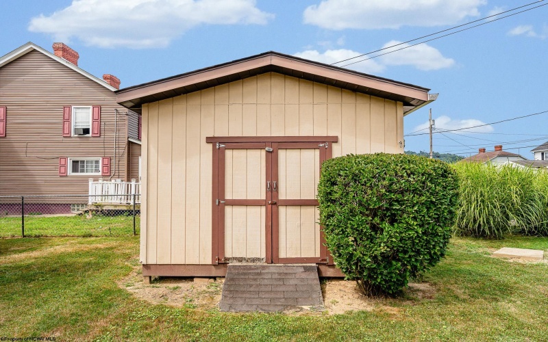 41 First Street, Smock, Pennsylvania 15480, 4 Bedrooms Bedrooms, 7 Rooms Rooms,2 BathroomsBathrooms,Single Family Detached,For Sale,First,10160933