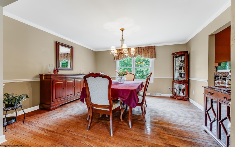 1620 Prince Road, Morgantown, West Virginia 26508-2907, 5 Bedrooms Bedrooms, 12 Rooms Rooms,3 BathroomsBathrooms,Single Family Detached,For Sale,Prince,10160932