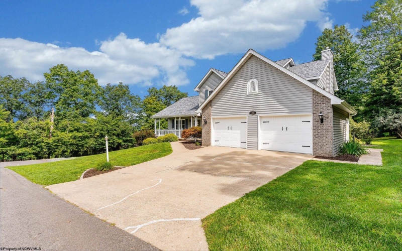 1620 Prince Road, Morgantown, West Virginia 26508-2907, 5 Bedrooms Bedrooms, 12 Rooms Rooms,3 BathroomsBathrooms,Single Family Detached,For Sale,Prince,10160932
