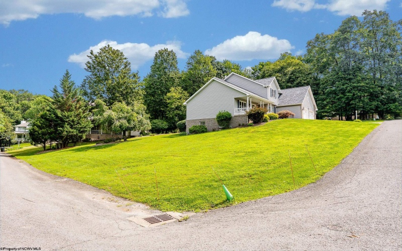 1620 Prince Road, Morgantown, West Virginia 26508-2907, 5 Bedrooms Bedrooms, 12 Rooms Rooms,3 BathroomsBathrooms,Single Family Detached,For Sale,Prince,10160932