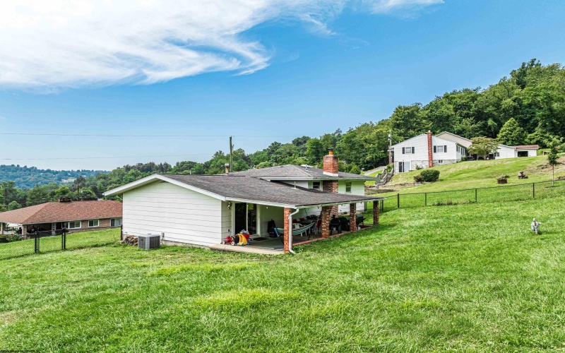 1224 Carlisle Avenue, Morgantown, West Virginia 26505, 3 Bedrooms Bedrooms, 8 Rooms Rooms,2 BathroomsBathrooms,Single Family Detached,For Sale,Carlisle,10160925