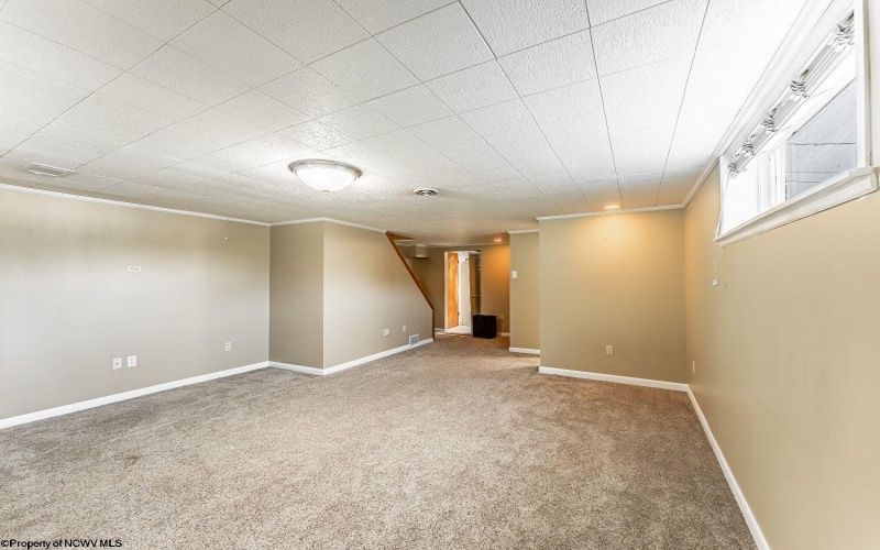 36 Plantation Drive, Morgantown, West Virginia 26508, 3 Bedrooms Bedrooms, 6 Rooms Rooms,1 BathroomBathrooms,Single Family Detached,For Sale,Plantation,10160926