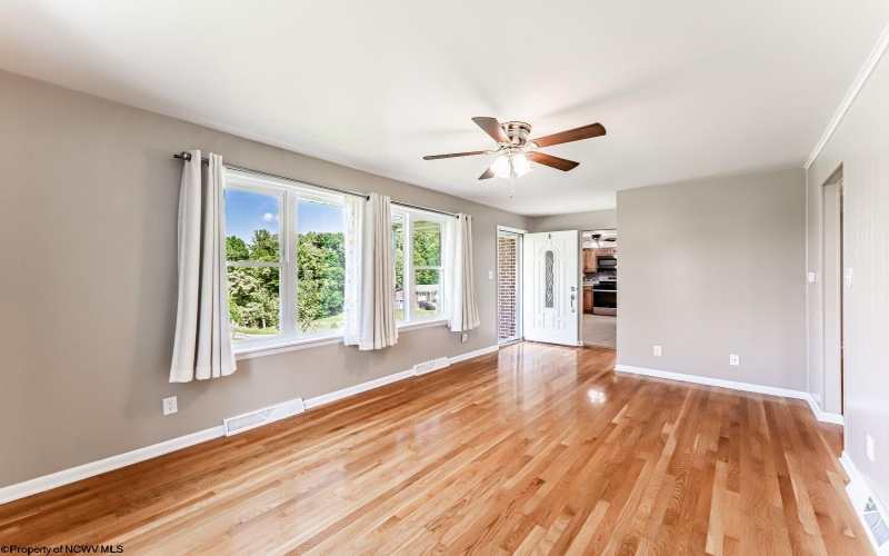 36 Plantation Drive, Morgantown, West Virginia 26508, 3 Bedrooms Bedrooms, 6 Rooms Rooms,1 BathroomBathrooms,Single Family Detached,For Sale,Plantation,10160926