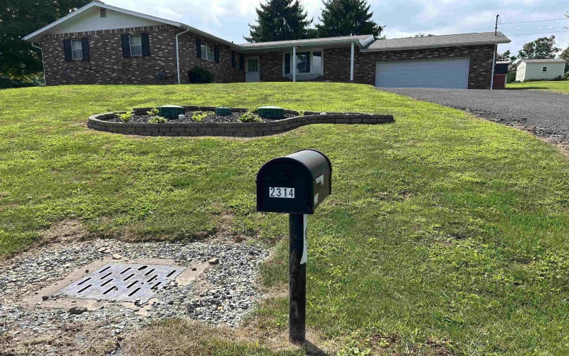 2314 Circle Drive, Morgantown, West Virginia 26505, 4 Bedrooms Bedrooms, 7 Rooms Rooms,2 BathroomsBathrooms,Single Family Detached,For Sale,Circle,10160927