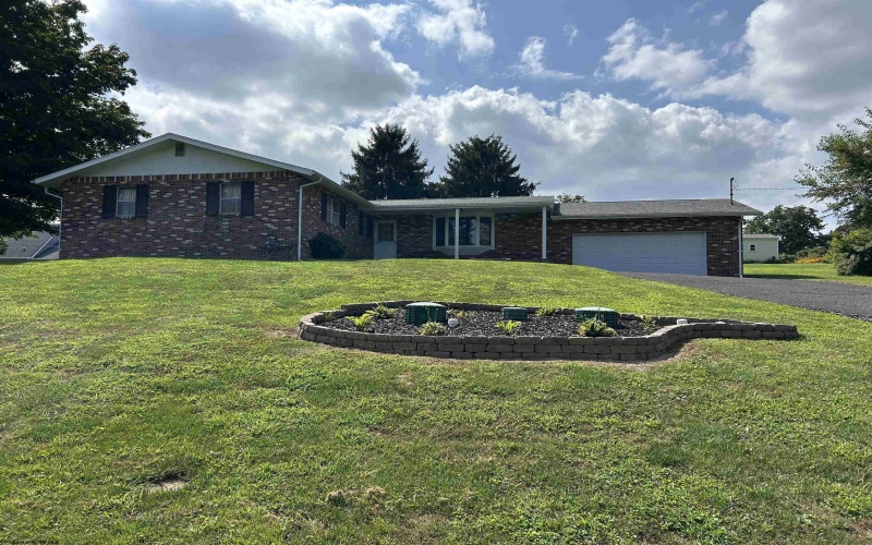 2314 Circle Drive, Morgantown, West Virginia 26505, 4 Bedrooms Bedrooms, 7 Rooms Rooms,2 BathroomsBathrooms,Single Family Detached,For Sale,Circle,10160927