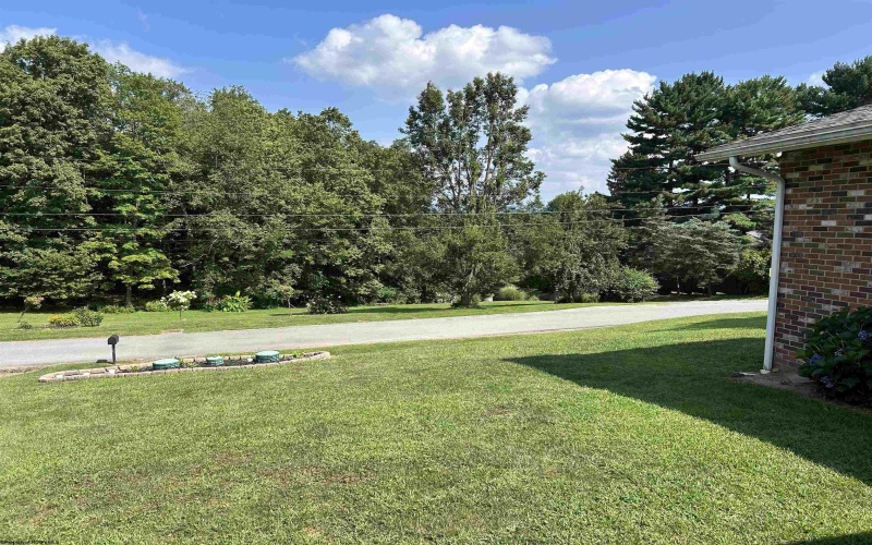 2314 Circle Drive, Morgantown, West Virginia 26505, 4 Bedrooms Bedrooms, 7 Rooms Rooms,2 BathroomsBathrooms,Single Family Detached,For Sale,Circle,10160927