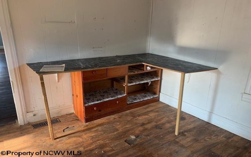 177 Serpell Avenue, Belington, West Virginia 26250, 2 Bedrooms Bedrooms, 7 Rooms Rooms,1 BathroomBathrooms,Single Family Detached,For Sale,Serpell,10160934