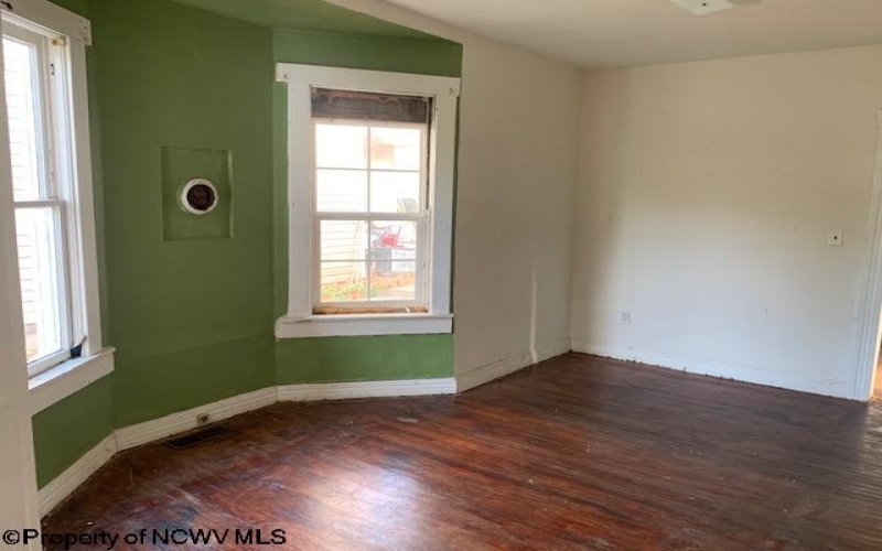 177 Serpell Avenue, Belington, West Virginia 26250, 2 Bedrooms Bedrooms, 7 Rooms Rooms,1 BathroomBathrooms,Single Family Detached,For Sale,Serpell,10160934