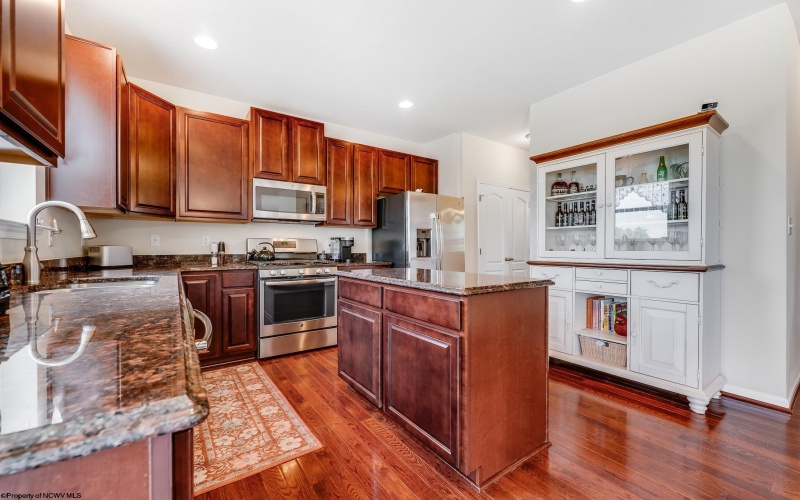 12 Summers Ridge Road, Morgantown, West Virginia 26508, 4 Bedrooms Bedrooms, 10 Rooms Rooms,3 BathroomsBathrooms,Single Family Detached,For Sale,Summers Ridge,10160936