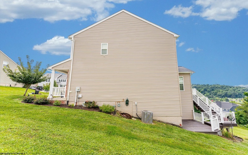 12 Summers Ridge Road, Morgantown, West Virginia 26508, 4 Bedrooms Bedrooms, 10 Rooms Rooms,3 BathroomsBathrooms,Single Family Detached,For Sale,Summers Ridge,10160936