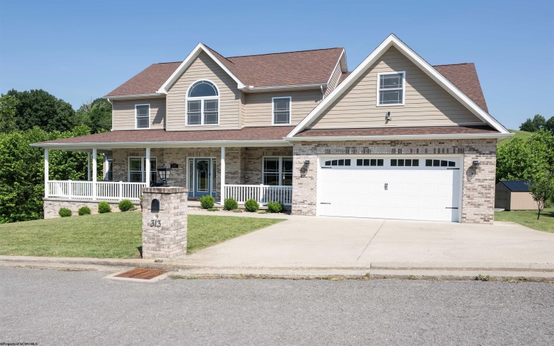 313 Salonika Drive, Morgantown, West Virginia 26508, 5 Bedrooms Bedrooms, 12 Rooms Rooms,4 BathroomsBathrooms,Single Family Detached,For Sale,Salonika,10160945