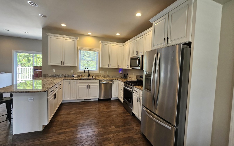 313 Salonika Drive, Morgantown, West Virginia 26508, 5 Bedrooms Bedrooms, 12 Rooms Rooms,4 BathroomsBathrooms,Single Family Detached,For Sale,Salonika,10160945