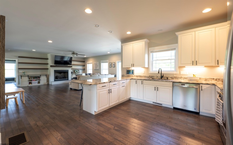 313 Salonika Drive, Morgantown, West Virginia 26508, 5 Bedrooms Bedrooms, 12 Rooms Rooms,4 BathroomsBathrooms,Single Family Detached,For Sale,Salonika,10160945