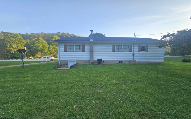 13 Church Fork Road, Hundred, West Virginia 26575, 4 Bedrooms Bedrooms, 8 Rooms Rooms,2 BathroomsBathrooms,Single Family Detached,For Sale,Church Fork,10160943