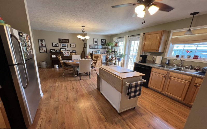 18 Northview Drive, Elkins, West Virginia 26241, 3 Bedrooms Bedrooms, 8 Rooms Rooms,2 BathroomsBathrooms,Single Family Detached,For Sale,Northview,10160963