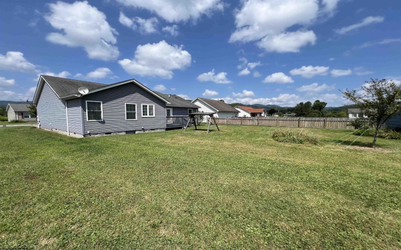 18 Northview Drive, Elkins, West Virginia 26241, 3 Bedrooms Bedrooms, 8 Rooms Rooms,2 BathroomsBathrooms,Single Family Detached,For Sale,Northview,10160963